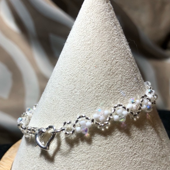 Silver Crystal Sparkle White Beaded Bracelet Fashion minimalist NEW - Picture 6 of 8